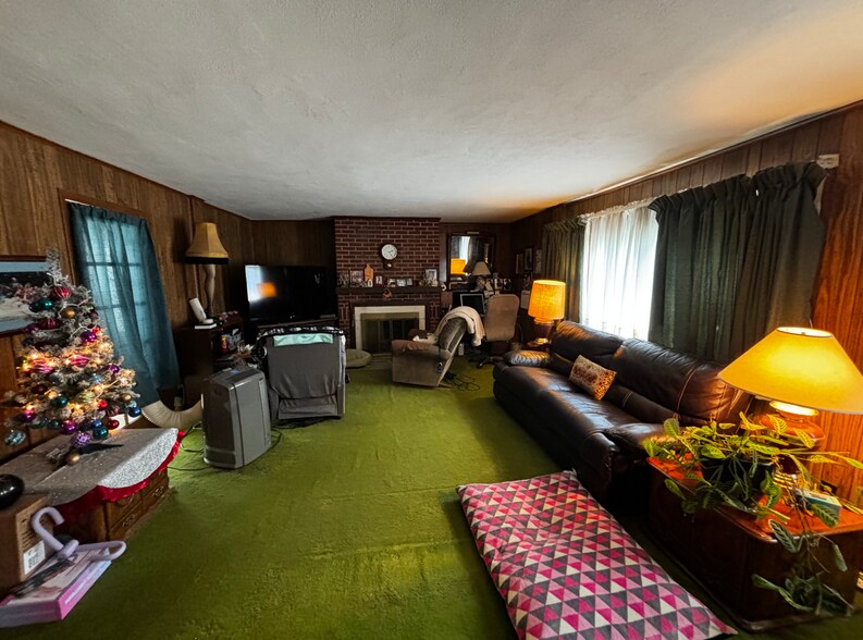 More Photos Of 1246 Mayo Rd, Edgewater Restaurant For Sale