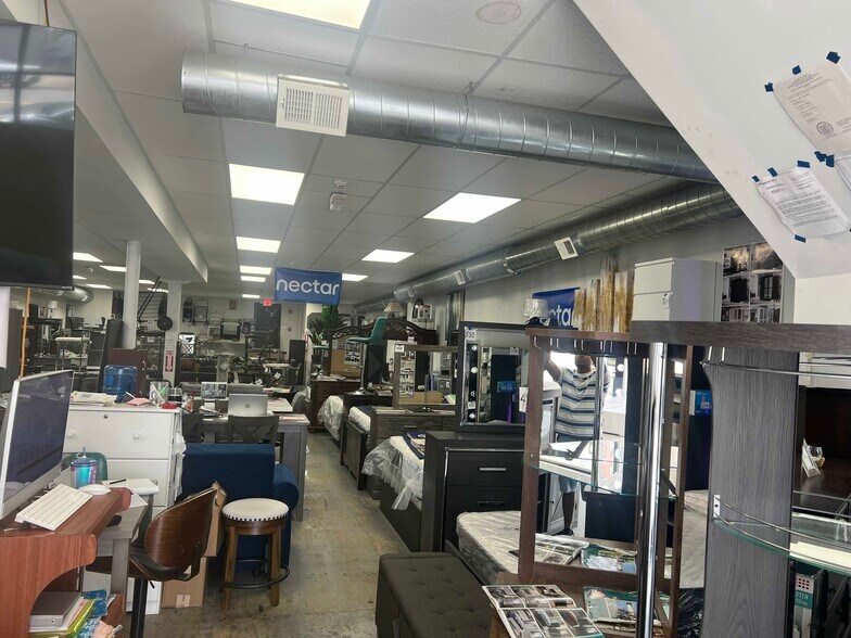 More Photos Of 44-54 Broad St, Elizabeth Storefront For Lease