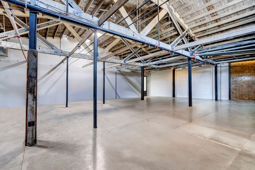 More Photos Of 222 1/2 S Montezuma St, Prescott Industrial For Lease