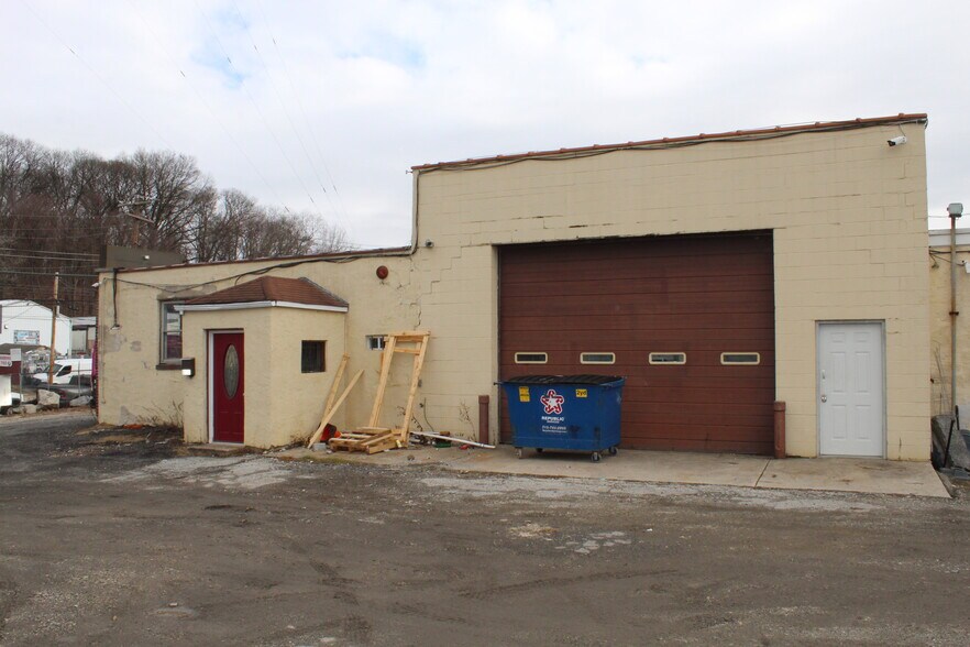 More Photos Of 5112 Umbria St, Philadelphia Light Manufacturing For Lease