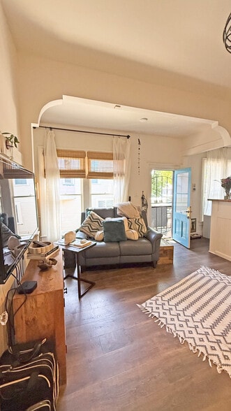 More Photos Of 614 College Ave, Santa Rosa Office For Sale
