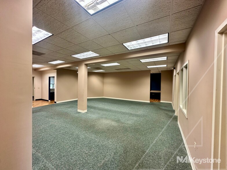 More Photos Of 2201 Ridgewood Rd, Wyomissing Medical For Sale