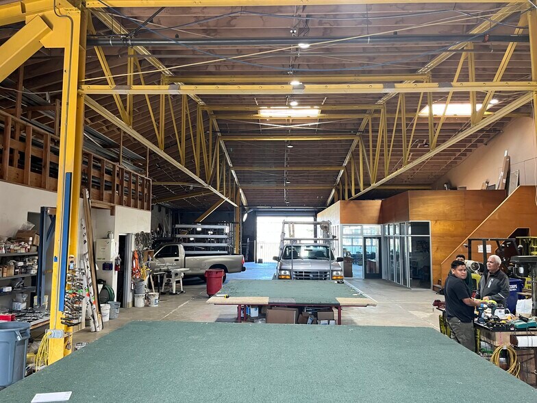 More Photos Of 1850 Campbell St, Oakland Light Distribution For Lease