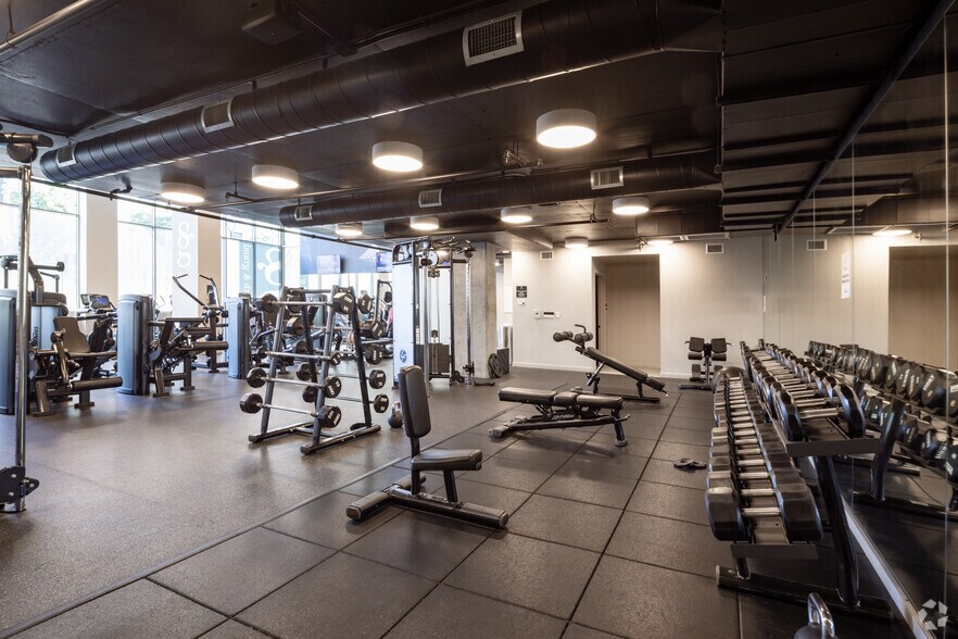 More Photos Of 750 S Grand Ave, Los Angeles Apartments For Lease
