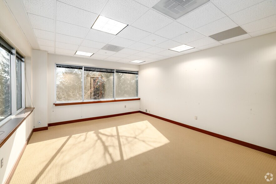 More Photos Of 1150 Route 22 E, Bridgewater Medical For Sale