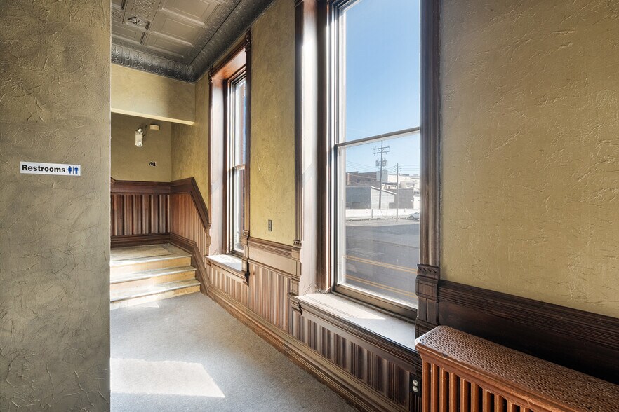 More Photos Of 2 Bay St, Chippewa Falls Storefront Retail Office For Sale