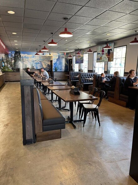 More Photos Of 1500 Anna Sparks Way, Mckinleyville Restaurant For Sale