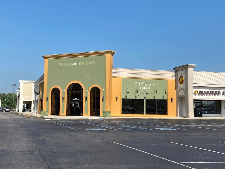 Primary Photo Of 800-836 E Mcgalliard Rd, Muncie Unknown For Lease