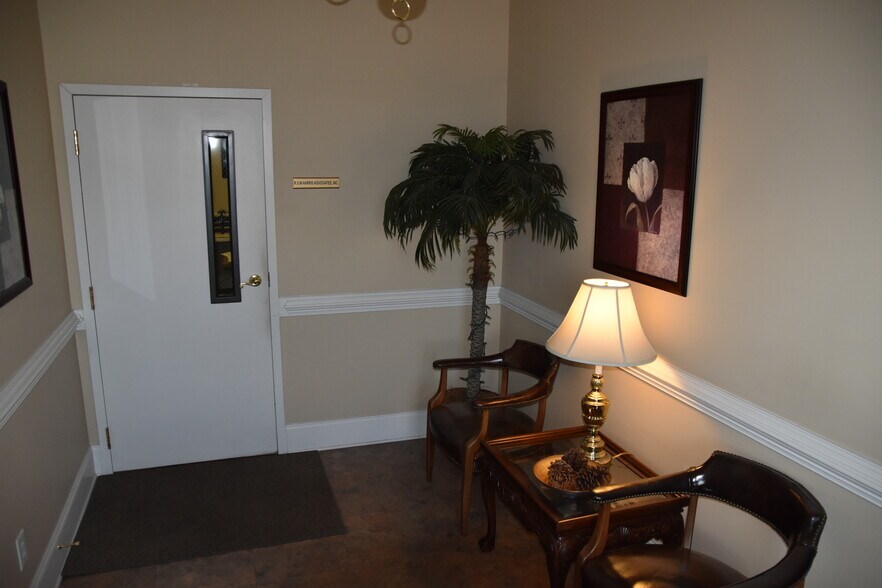 More Photos Of 2719 Graves Dr, Goldsboro Office For Lease