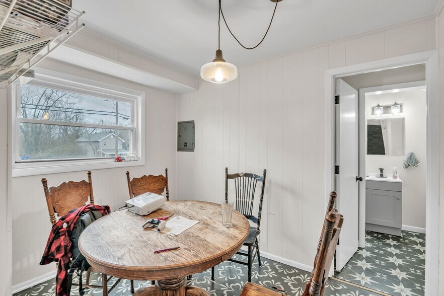 More Photos Of 380 W Outer Dr, Oak Ridge Apartments For Sale