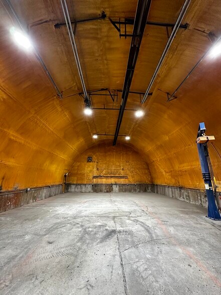 More Photos Of 6400 Yellowstone Hwy, Evansville Warehouse For Lease