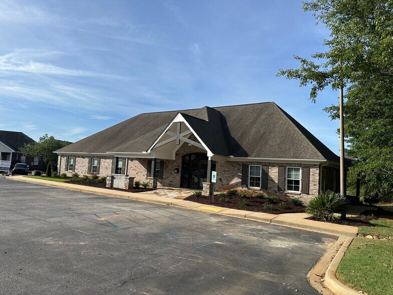 More Photos Of 136 Milestone Way, Greenville Loft Creative Space For Lease