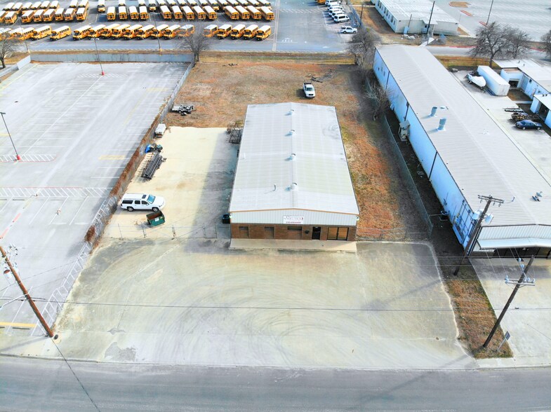 More Photos Of 9238 Converse Business Ln, Converse Service For Sale