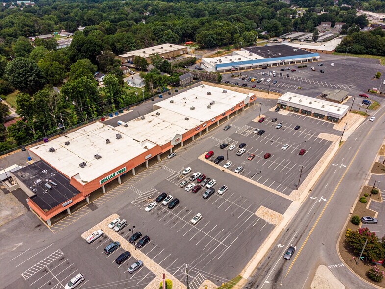 More Photos Of 1245 16th St NE, Hickory Storefront For Sale