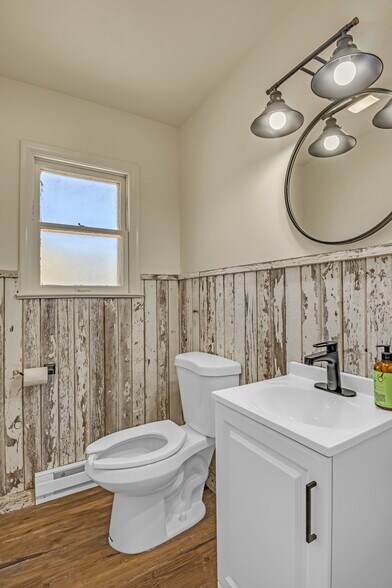 More Photos Of 27077 US Highway 50, Cotopaxi General Retail For Sale