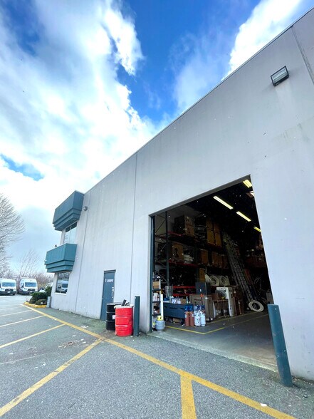 More Photos Of 1628 Kebet Way, Port Coquitlam Warehouse For Lease