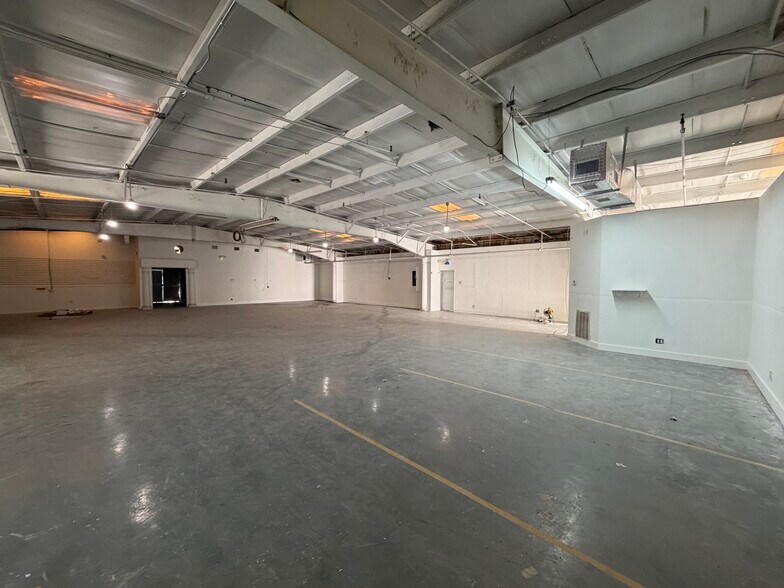 More Photos Of 600 Datura St, West Palm Beach Freestanding For Lease