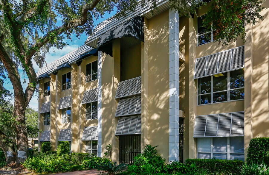 More Photos Of 425 W Colonial Dr, Orlando Office Residential For Lease
