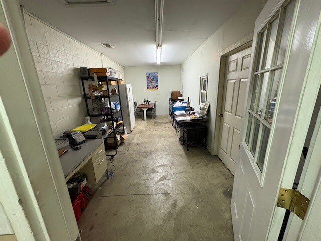 More Photos Of 1290 W Main St, Wilmington Auto Repair For Sale