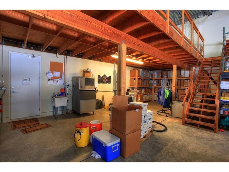 More Photos Of 181 Sebastian Blvd, Sebastian Light Manufacturing For Sale