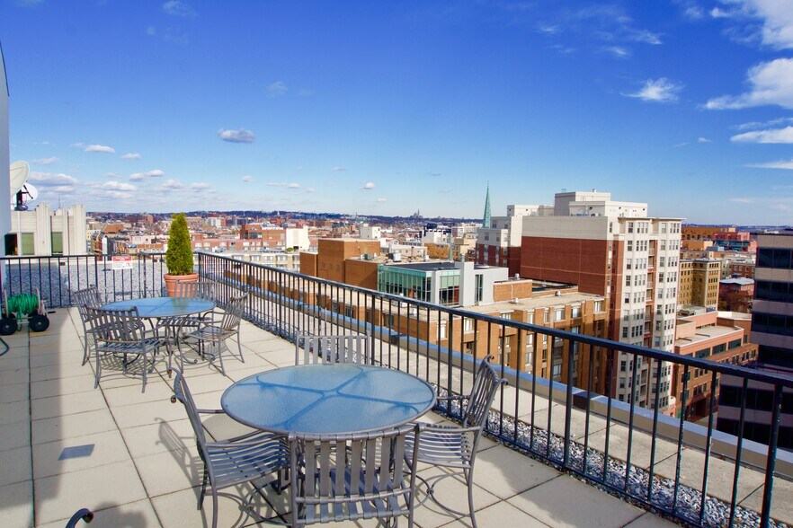 More Photos Of 1300 L St NW, Washington Office For Lease