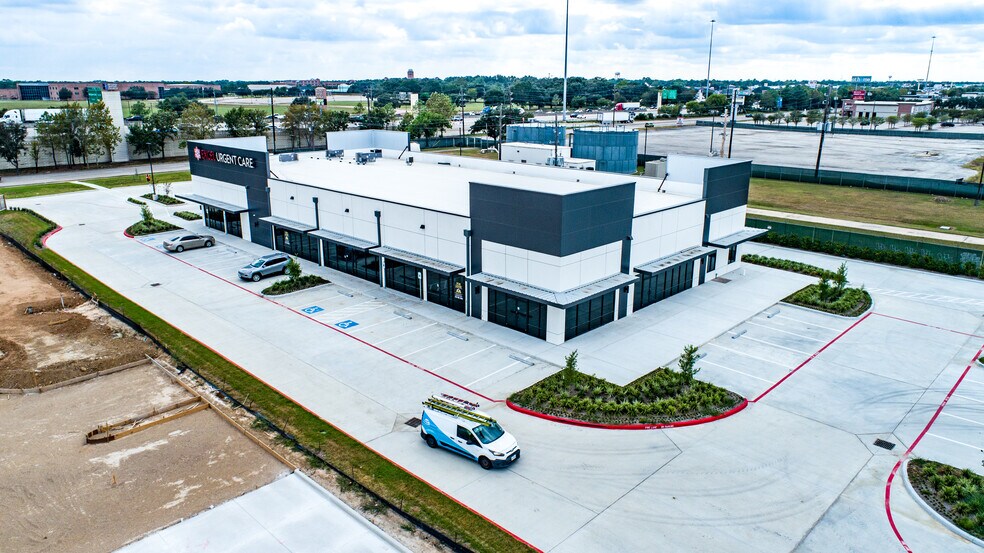 More Photos Of 19304 Katy Fwy, Houston Storefront For Sale