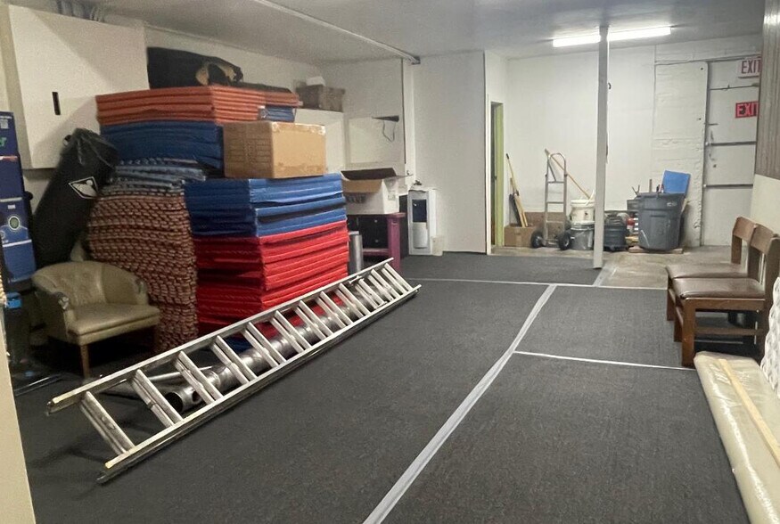 More Photos Of 254 N Broad St, Globe Storefront Retail Office For Sale