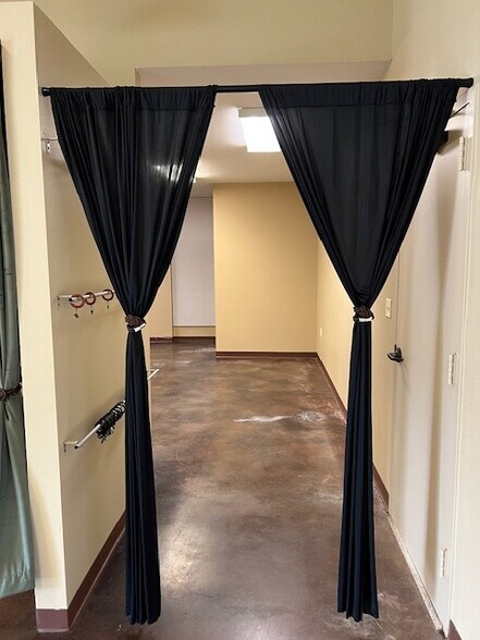 More Photos Of 612 State Highway 3, League City Freestanding For Sale