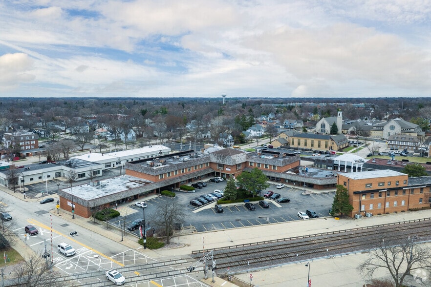 More Photos Of 106-140 Barrington Commons Ct, Barrington Storefront For Sale