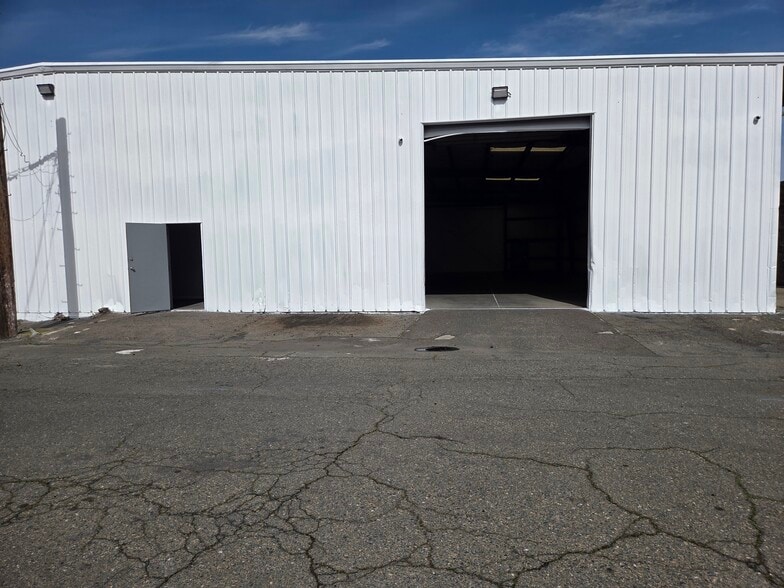 Primary Photo Of 4027 Franklin Blvd, Sacramento Warehouse For Lease