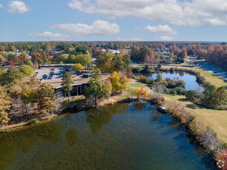 More Photos Of 2820 Waterford Lake Dr, Midlothian Office For Lease