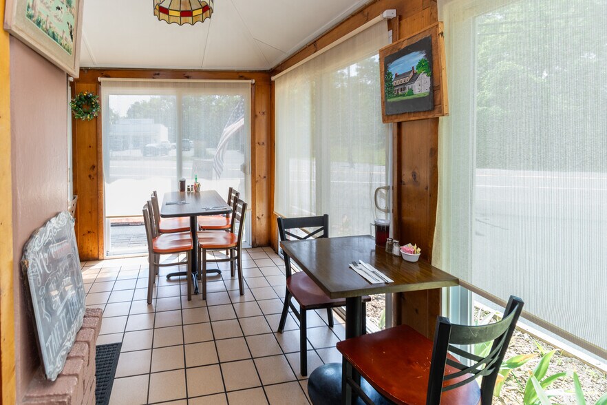 More Photos Of 36 John Ringo Rd, Ringoes Restaurant For Sale