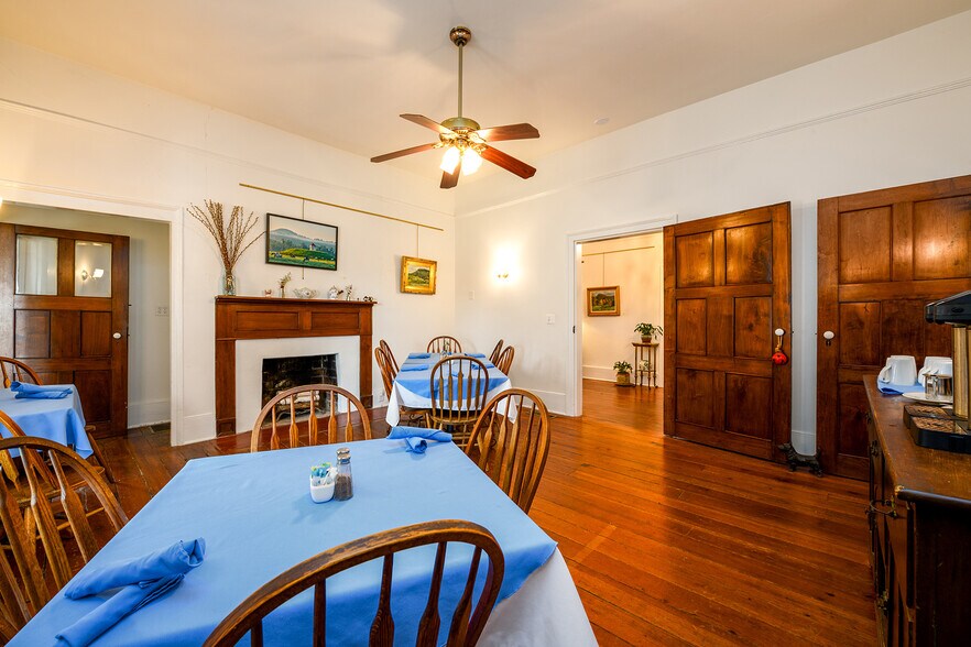 More Photos Of 1526 Highway 255 N, Sautee Nacoochee Hotel For Sale