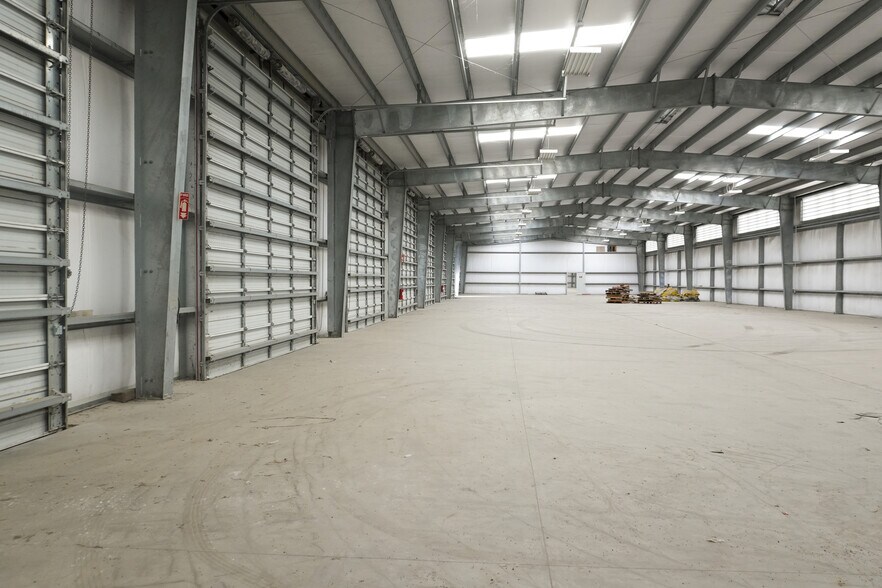 More Photos Of 4599 I-69, Robstown Industrial For Lease