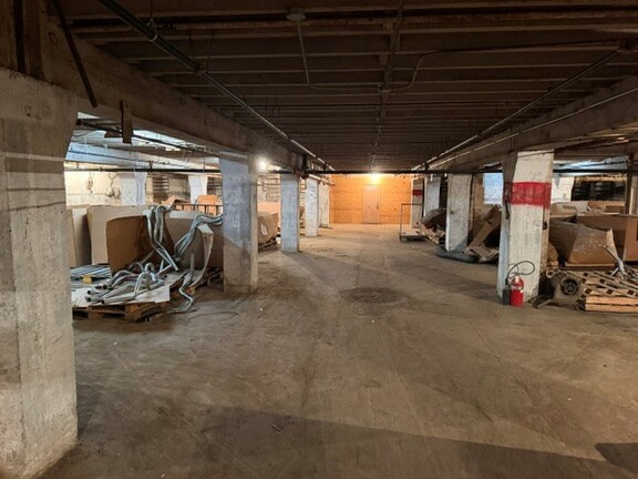 More Photos Of 1343 Knox St, North Kansas City Warehouse For Sale