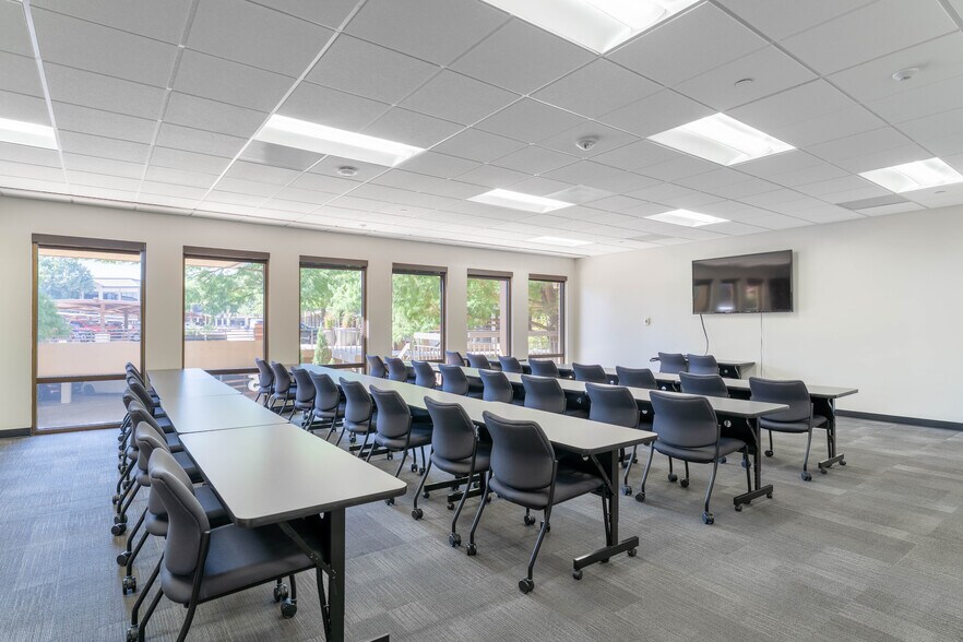 More Photos Of 5020 Riverside, Irving Unknown For Lease