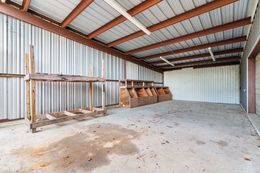 More Photos Of 32219 Tamina Rd, Magnolia Distribution For Lease