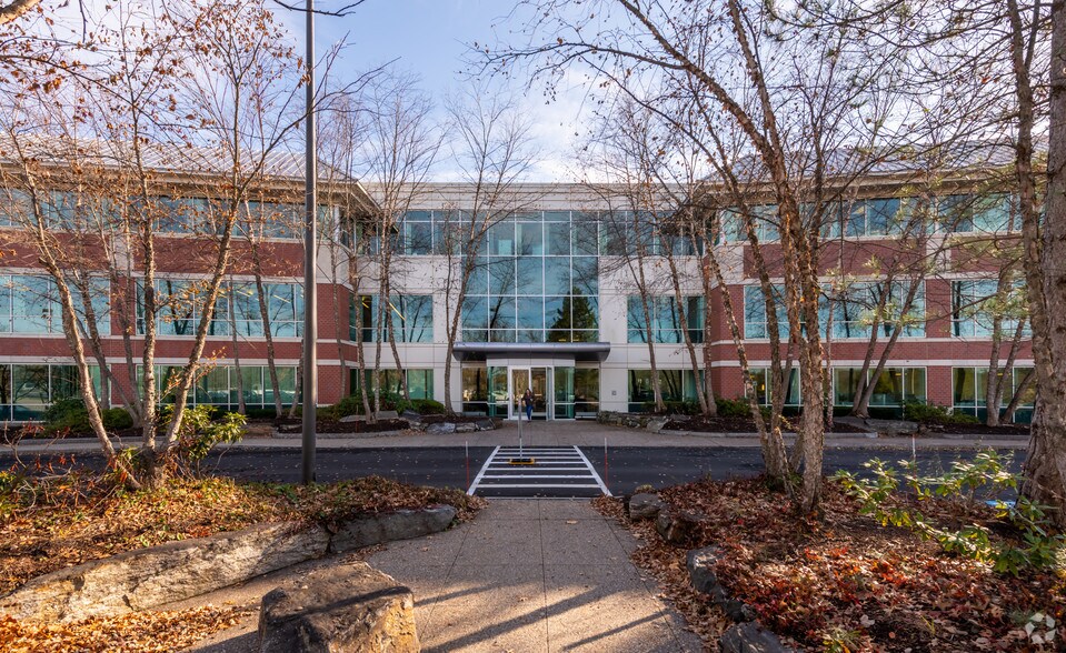 More Photos Of 200 Donald J Lynch Blvd, Marlborough Office For Lease