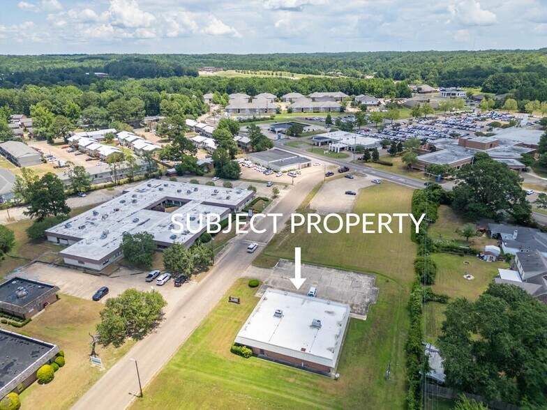 More Photos Of 428 Hospital Drive, Columbus Medical For Sale