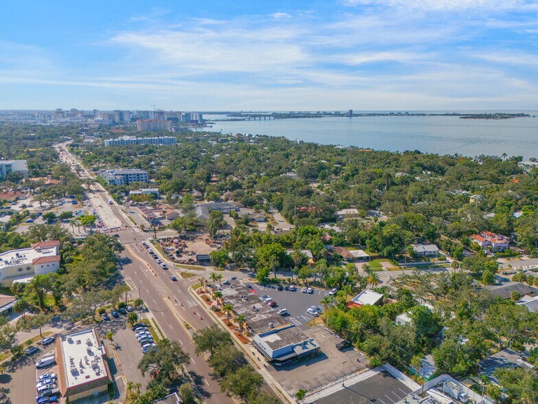 More Photos Of 2801-2815 N Tamiami Trl, Sarasota Unknown For Lease