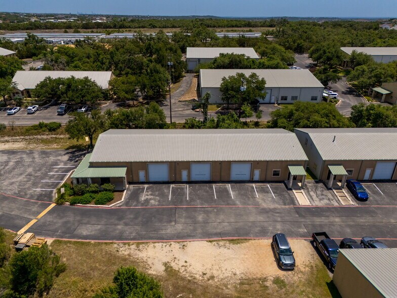 More Photos Of 14121 W US 290 Hwy, Austin Warehouse For Lease