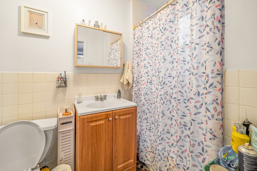More Photos Of 3414 33rd St, Astoria Apartments For Sale