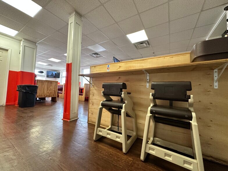 More Photos Of 118 S Main St, Greensboro Restaurant For Sale