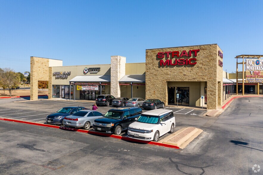 More Photos Of 13945 Research Blvd, Austin Unknown For Lease