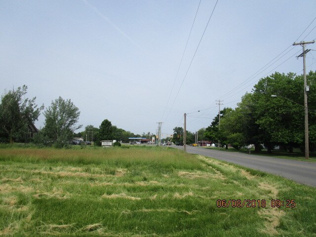 More Photos Of 1206 W Russell Rd, Tecumseh Storefront Retail Residential For Sale