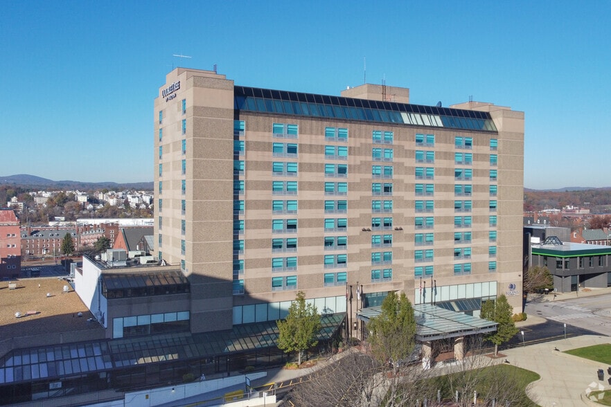 Primary Photo Of 700 Elm St, Manchester Hotel For Sale