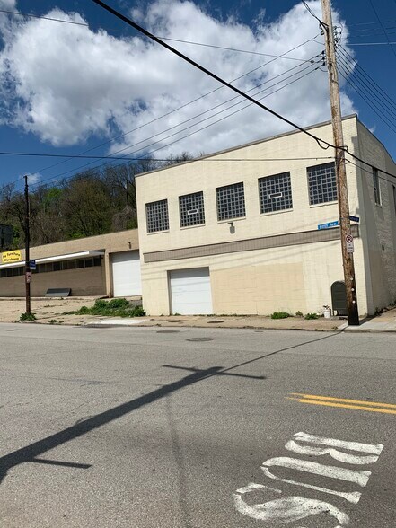 More Photos Of 2122-2139 5th Ave, Pittsburgh Warehouse For Lease