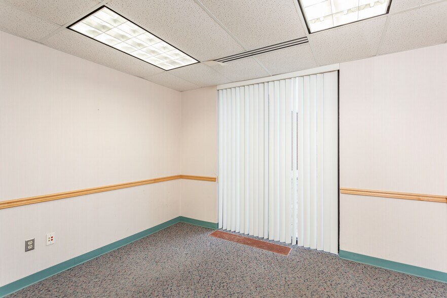 More Photos Of 109 S Union St, Rochester Office For Sale