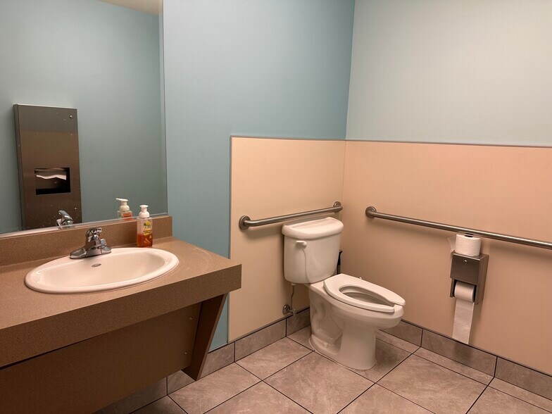 More Photos Of 1292 Kifer Rd, Sunnyvale Research And Development For Lease