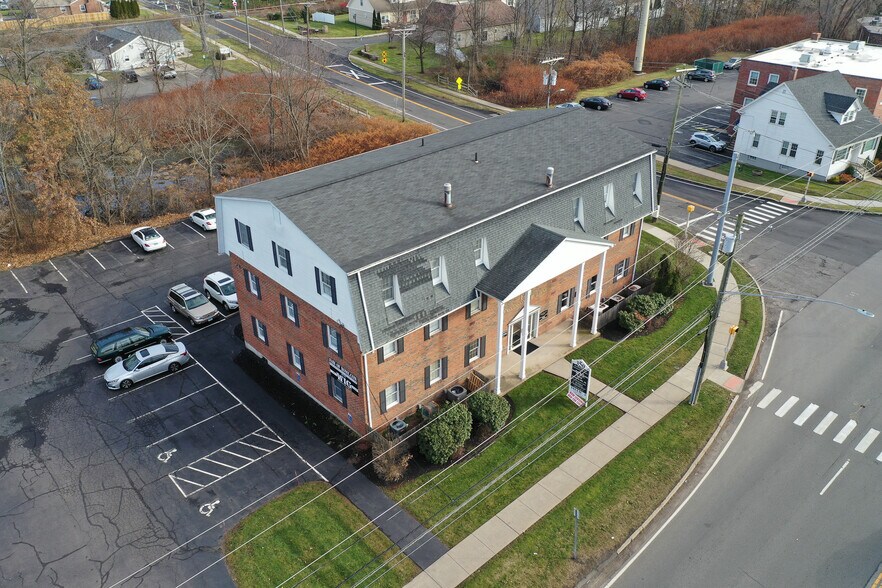 More Photos Of 344-350 Silas Deane Hwy, Wethersfield Medical For Lease